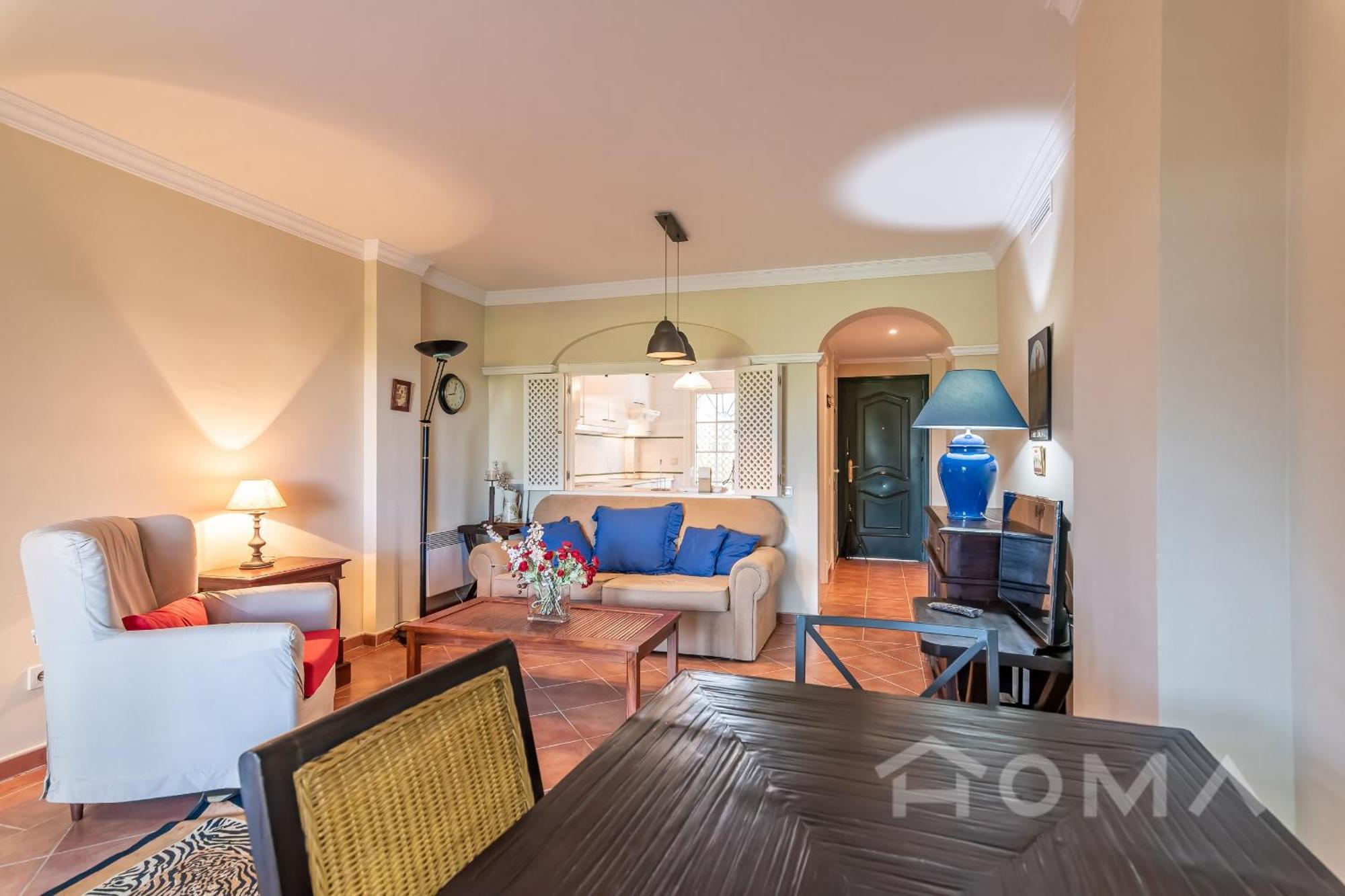 Apartment Hoyo I By H