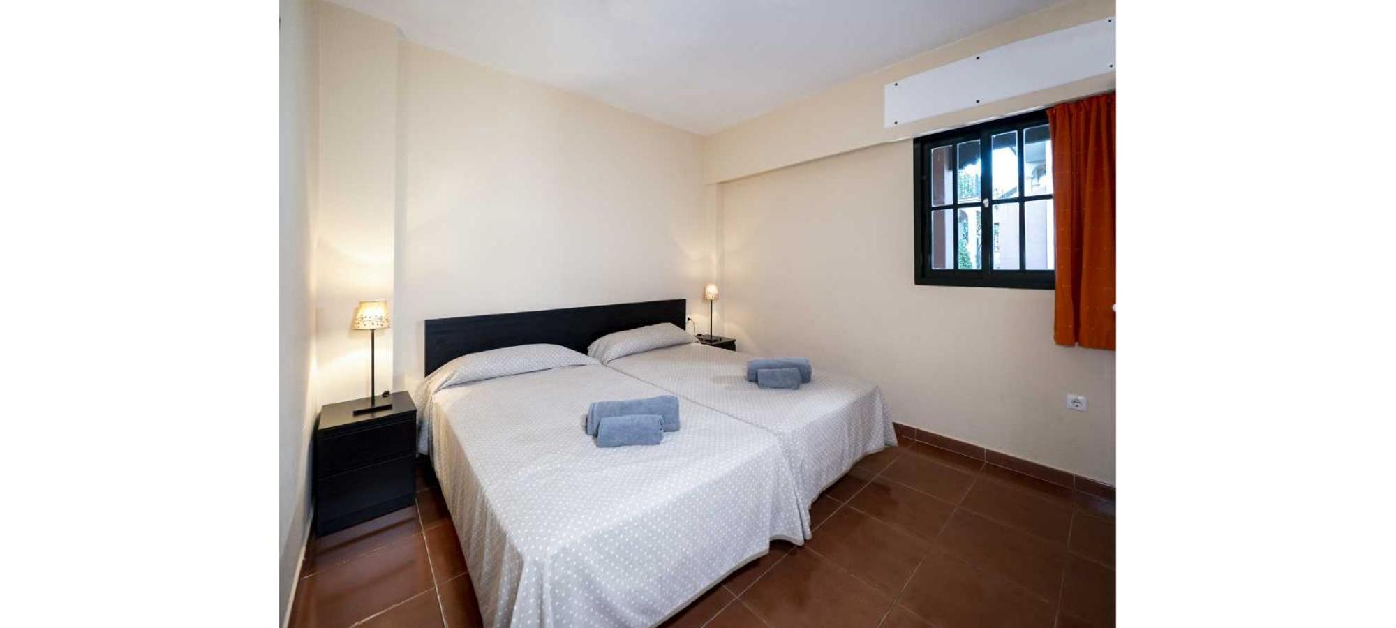 Hoyo I By H Apartment *
